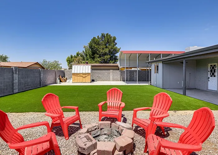 Games Of Pool + Nights Fireside! Glendale Getaway