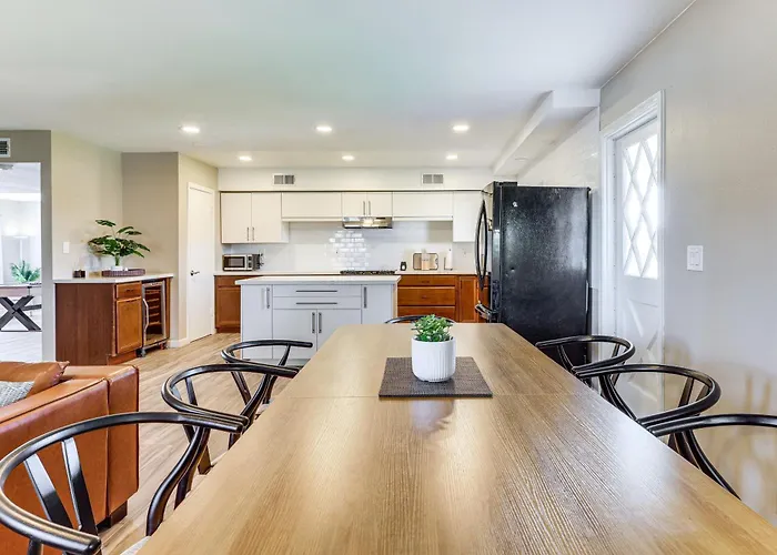 Games Of Pool + Nights Fireside! Glendale Getaway Phoenix