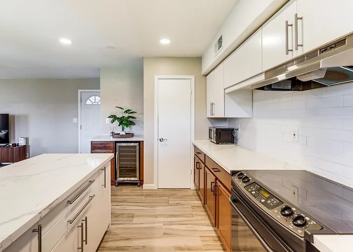 Games Of Pool + Nights Fireside! Glendale Getaway Phoenix